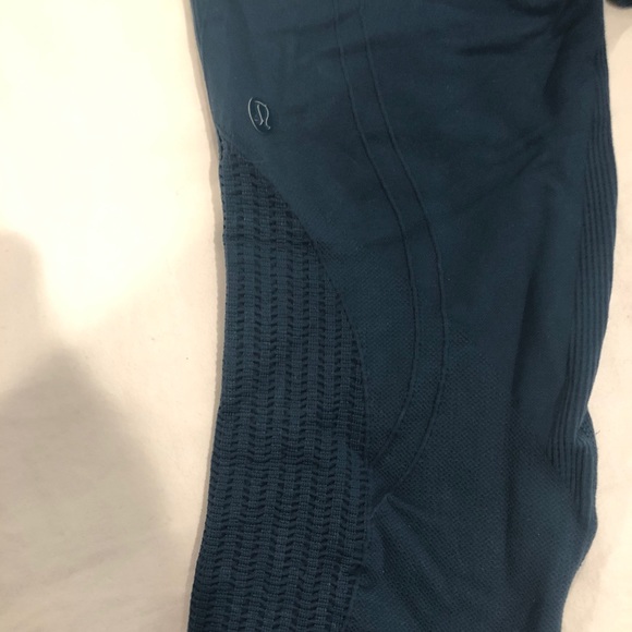 Ebb to Street Crop - Picture 7 of 8